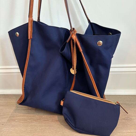 J. Mclaughlin Navy Blue Tote Back with Coin Pouch Leather Handle Snap Close - Picture 1 of 10